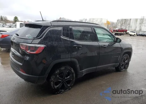 2018 Jeep Compass Latitude z USA, uszkodzony, nr VIN 3C4NJDBB4JT299201